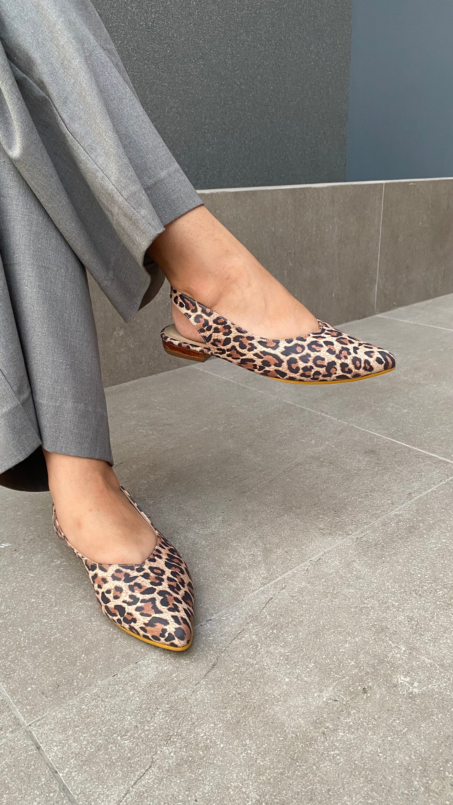 Slingbacks Loli en cuero - animal print