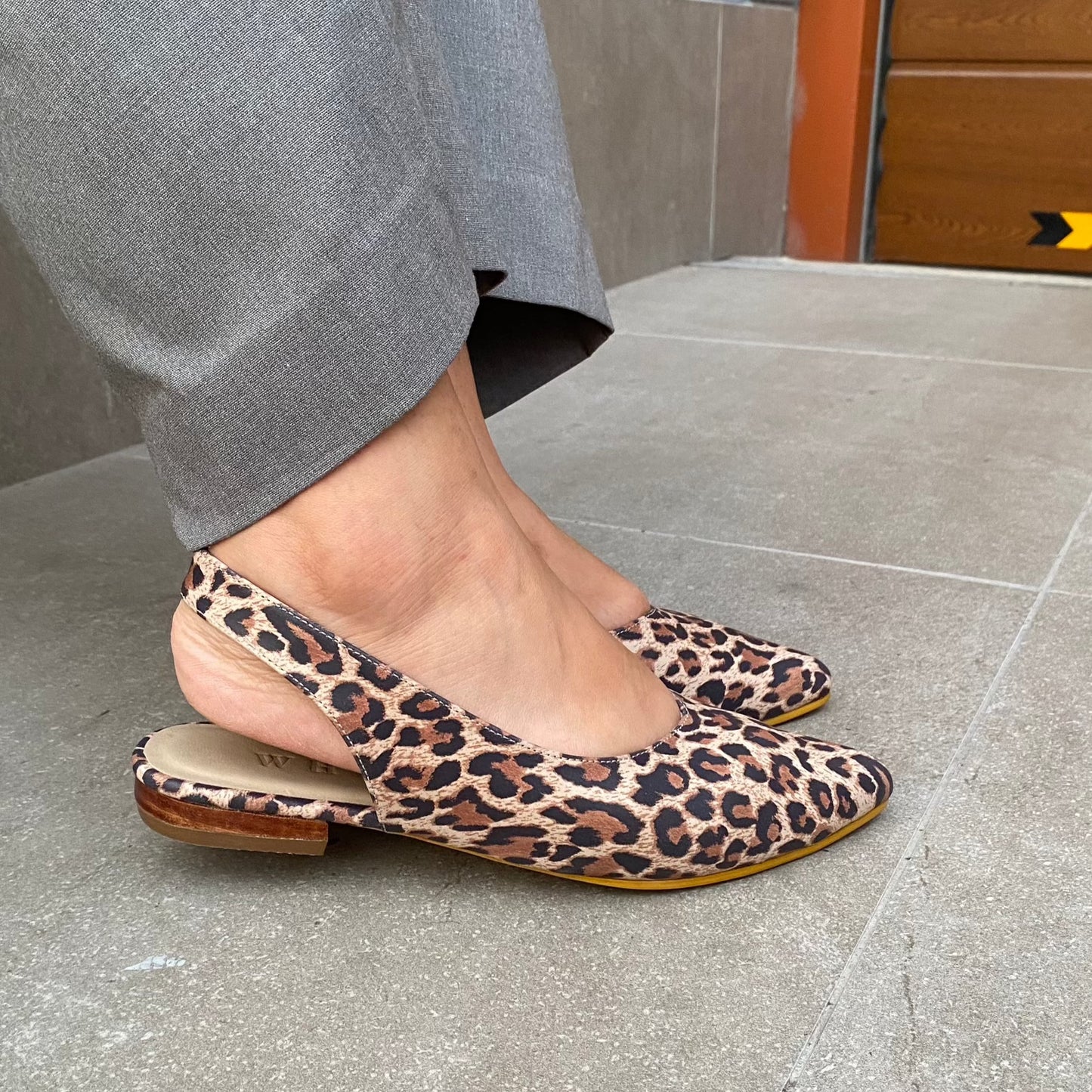 Slingbacks Loli en cuero - animal print